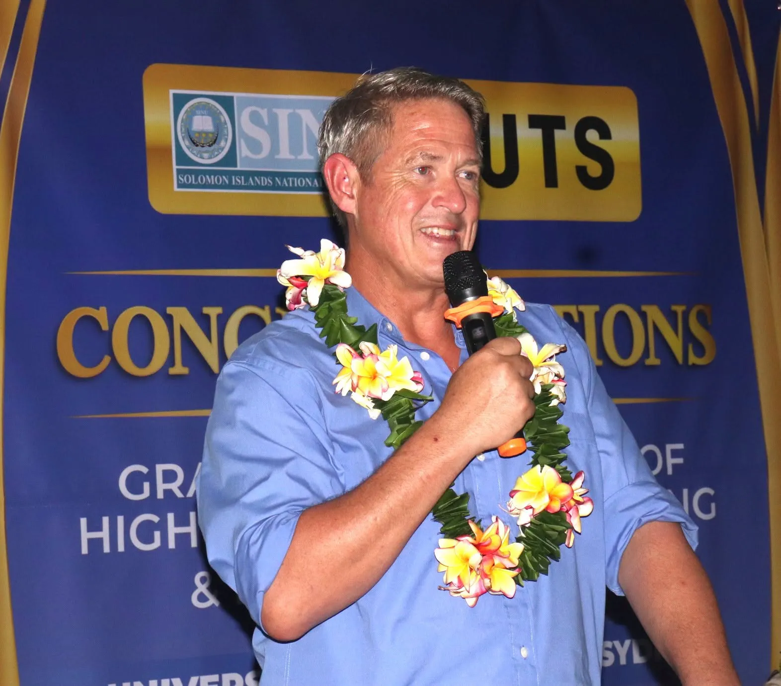 Australia awards -Sinu Cohort Graduates with certificate